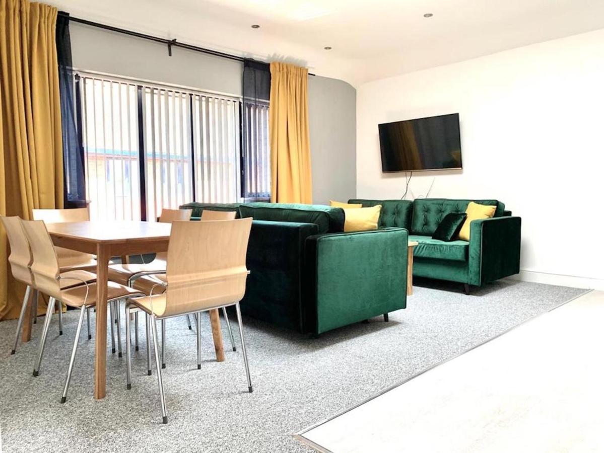 Premium Apartments Thatcham Broadway Экстерьер фото
